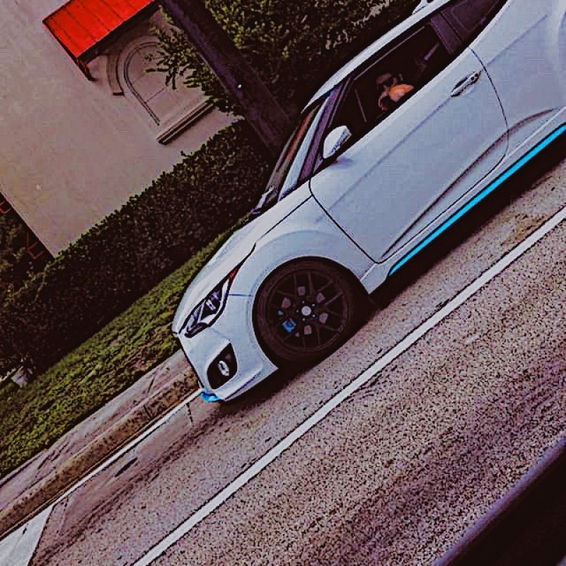 WhiteVT16's Hyundai Veloster